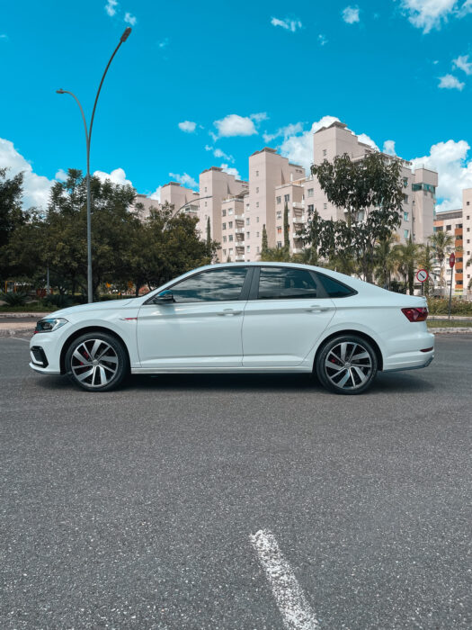 VOLKSWAGEN JETTA 2019 completo