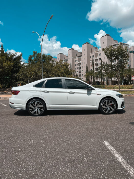 VOLKSWAGEN JETTA 2019 completo