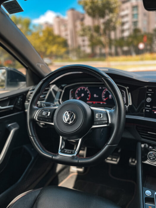 VOLKSWAGEN JETTA 2019 completo