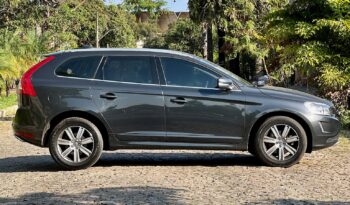 VOLVO XC60 2017 completo