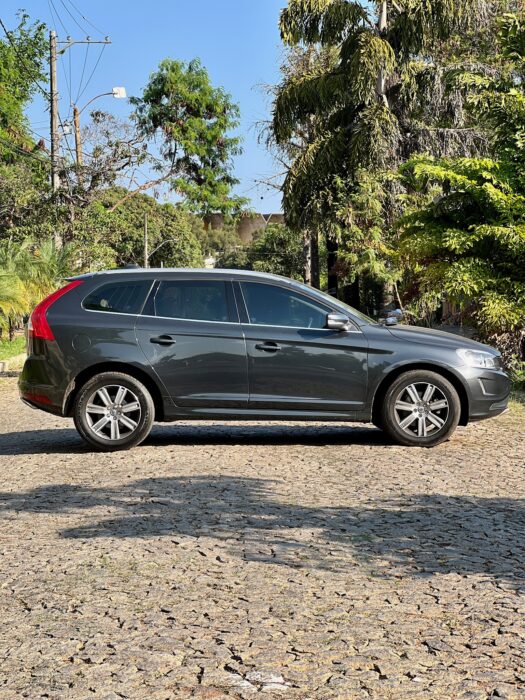 VOLVO XC60 2017 completo