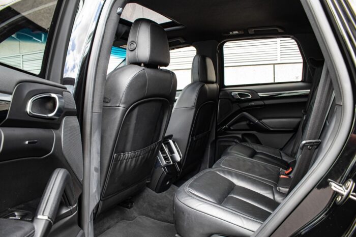 PORSCHE CAYENNE 2017 completo