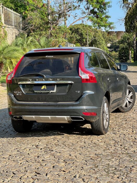 VOLVO XC60 2017 completo