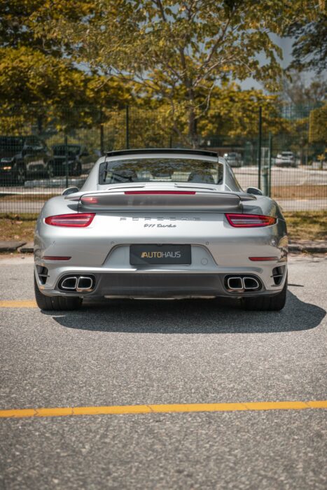 PORSCHE 911 Turbo 2015 completo