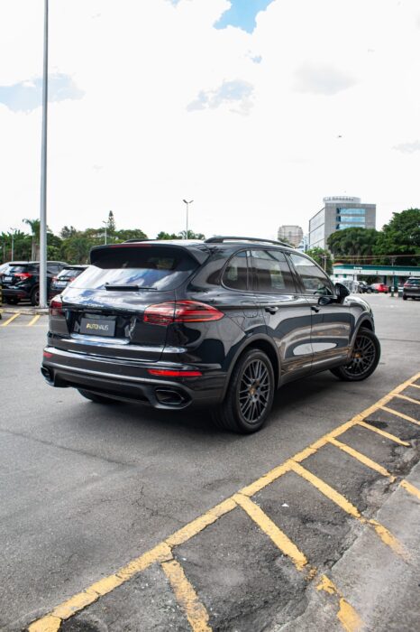 PORSCHE CAYENNE 2017 completo