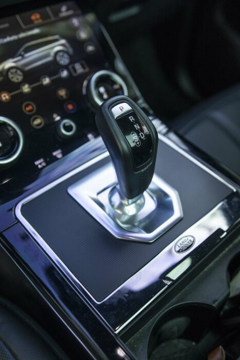 LAND ROVER EVOQUE 2020 completo