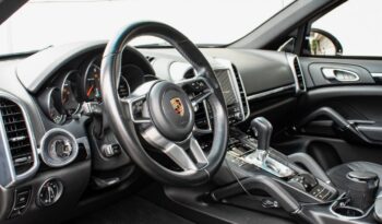 PORSCHE CAYENNE 2017 completo