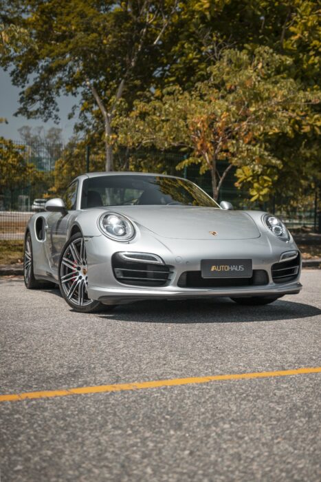 PORSCHE 911 Turbo 2015 completo