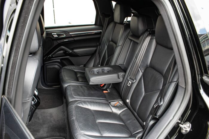 PORSCHE CAYENNE 2017 completo