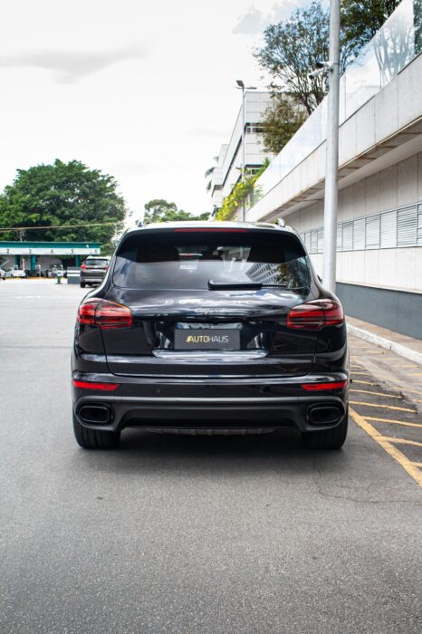 PORSCHE CAYENNE 2017 completo