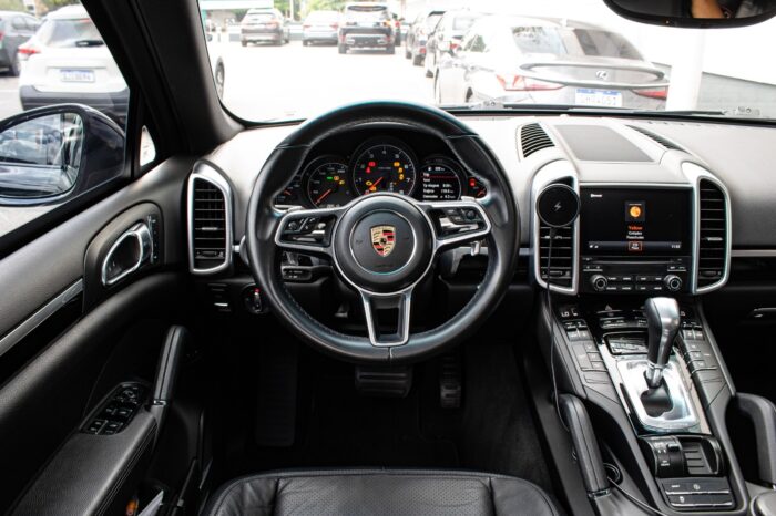 PORSCHE CAYENNE 2017 completo