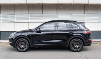PORSCHE CAYENNE 2017 completo