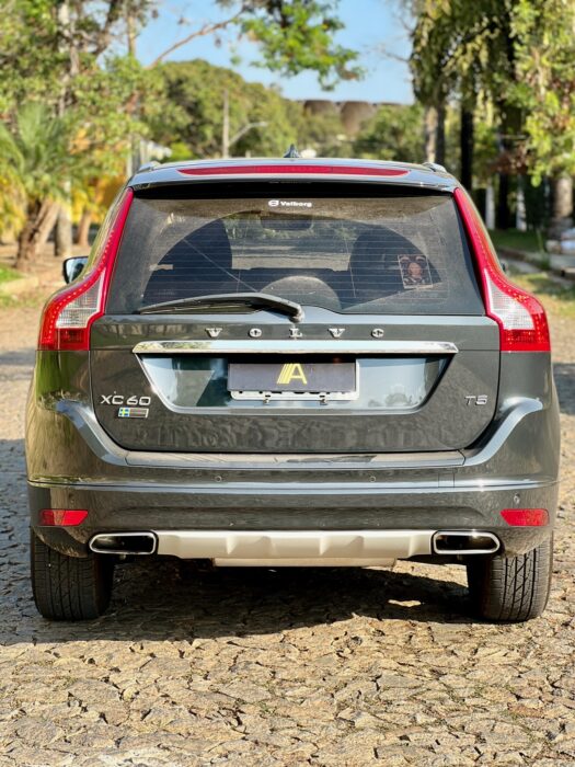 VOLVO XC60 2017 completo