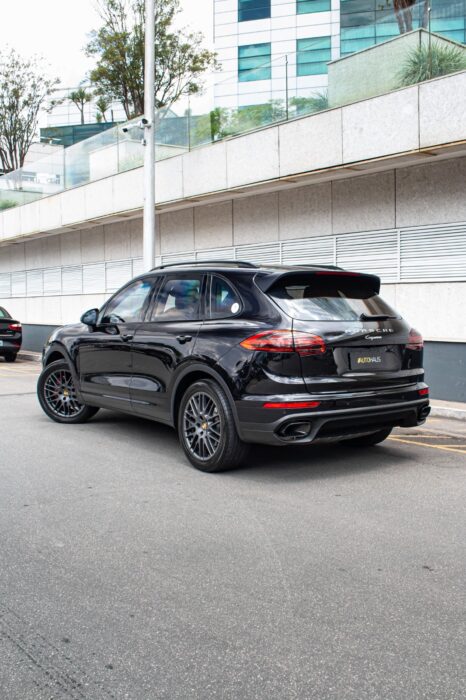 PORSCHE CAYENNE 2017 completo