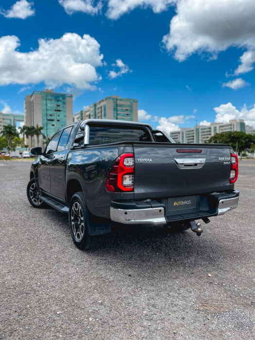 TOYOTA HILUX 2021 completo