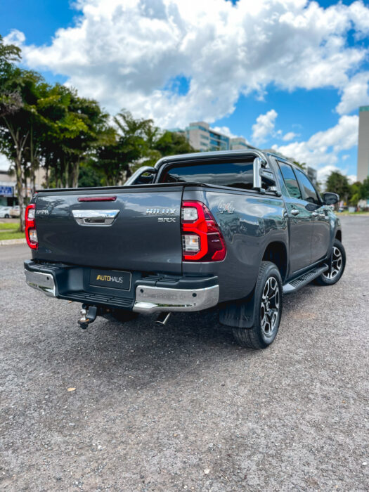 TOYOTA HILUX 2021 completo