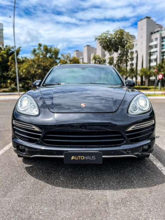 PORSCHE CAYENNE 2011 completo