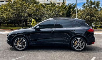 PORSCHE CAYENNE 2011 completo