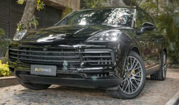 PORSCHE CAYENNE 2022 completo