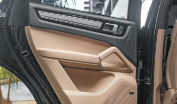 PORSCHE CAYENNE 2022 completo