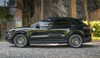 PORSCHE CAYENNE 2022 completo