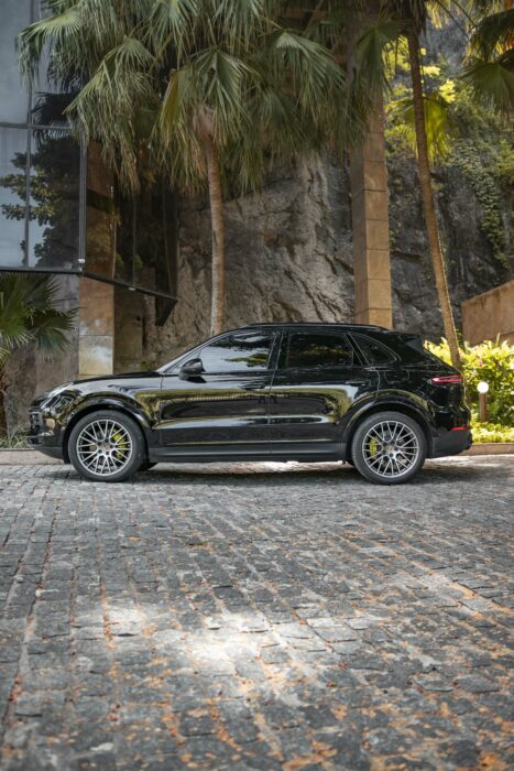 PORSCHE CAYENNE 2022 completo