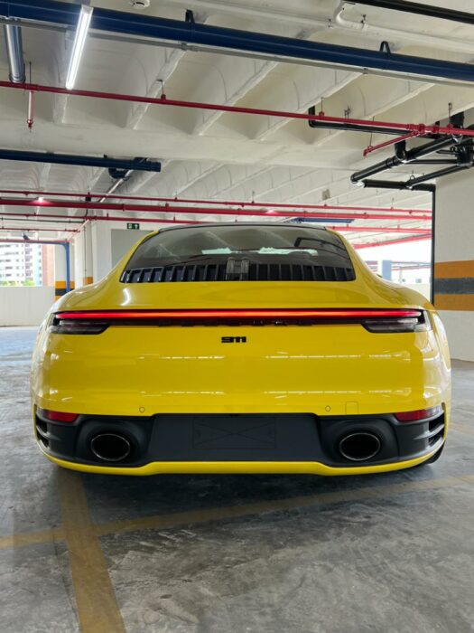 PORSCHE 911 2021 completo