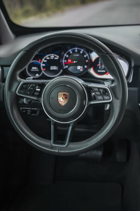 PORSCHE CAYENNE 2019 completo