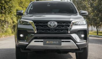 TOYOTA HILUX SW4 2022 completo