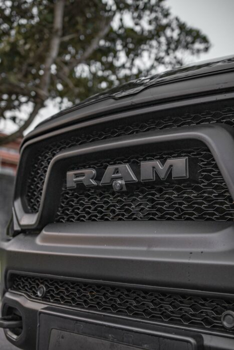 RAM 1500 2022 completo