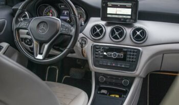 MERCEDES-BENZ GLA 200 2015 completo