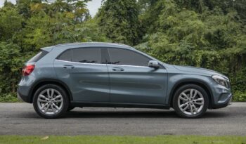 MERCEDES-BENZ GLA 200 2015 completo