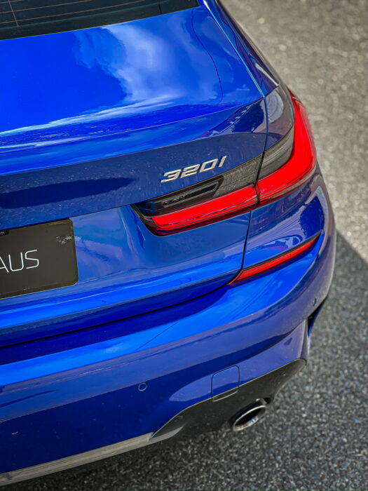 BMW 320 i 2021 completo