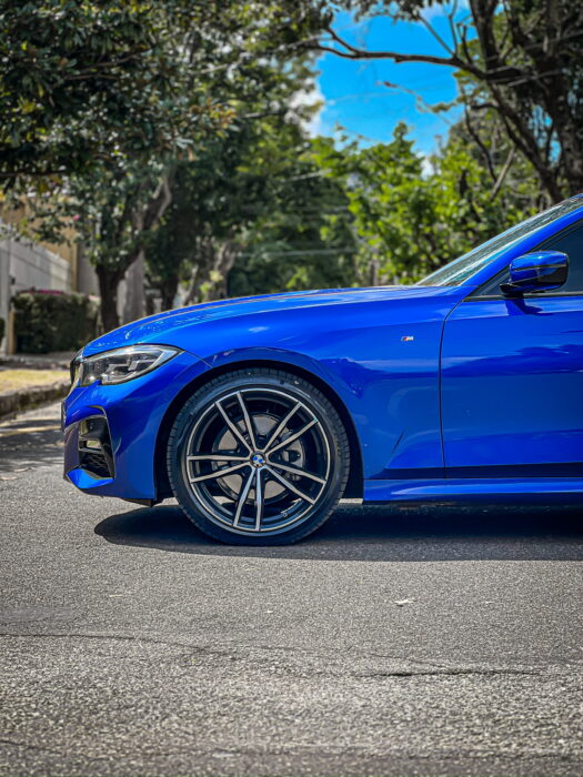 BMW 320 i 2021 completo