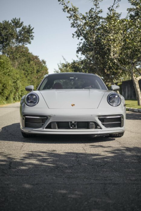 PORSCHE 911 2023 completo