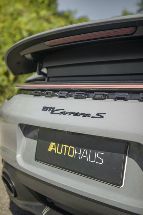 PORSCHE 911 2023 completo