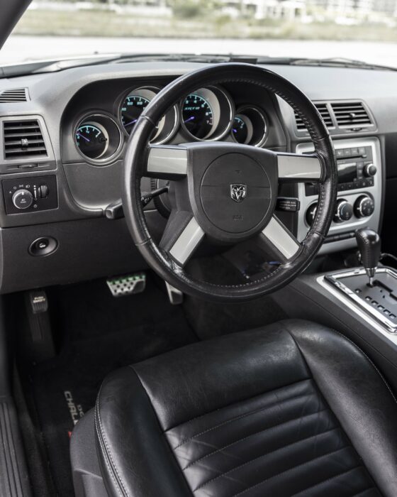 DODGE CHALLENGER 2009 completo