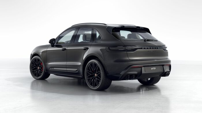 PORSCHE MACAN 2023 completo