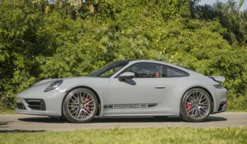 PORSCHE 911 2023 completo