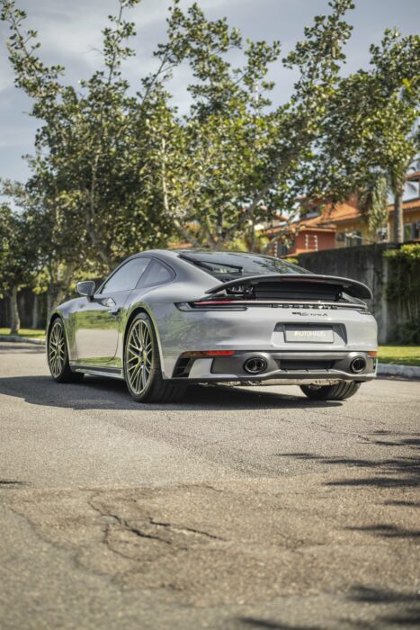 PORSCHE 911 2023 completo