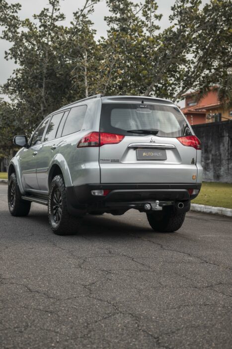 MITSUBISHI PAJERO DAKAR 2015 completo