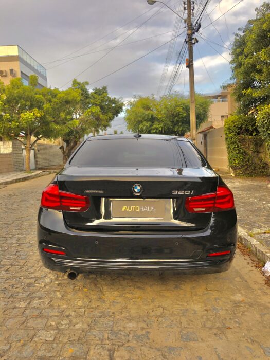 BMW 320i 2018 completo