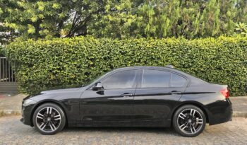 BMW 320i 2018 completo