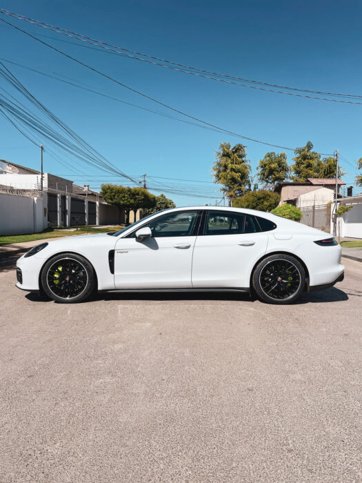 PORSCHE PANAMERA 4 2021 completo