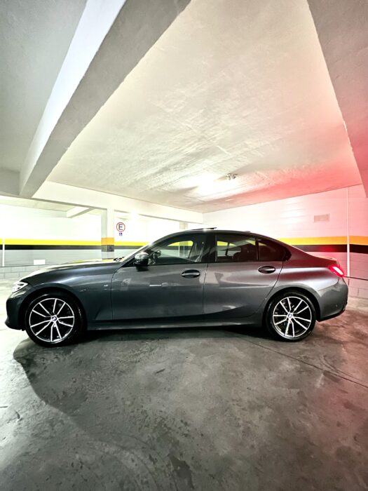 BMW 320i 2021 completo