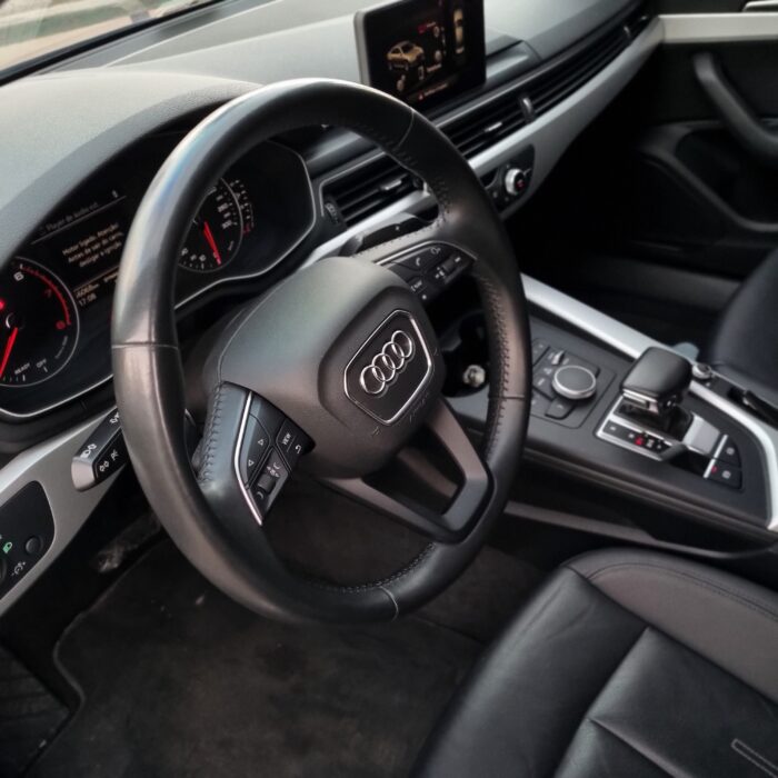 AUDI A4 SEDAN 2018 completo