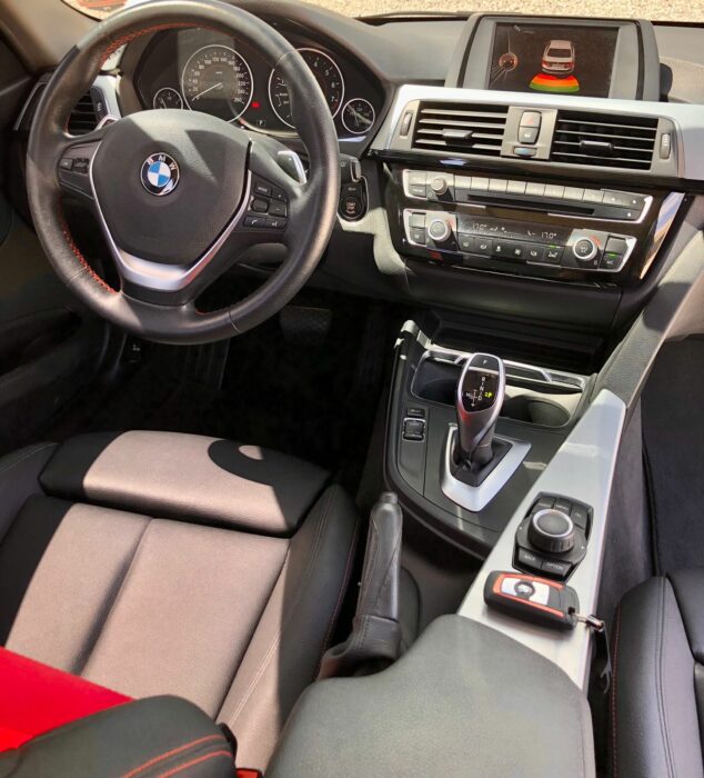 BMW 320 i 2016 completo