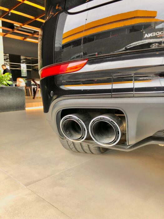 PORSCHE CAYENNE 2020 completo