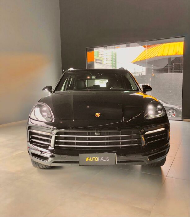 PORSCHE CAYENNE 2020 completo