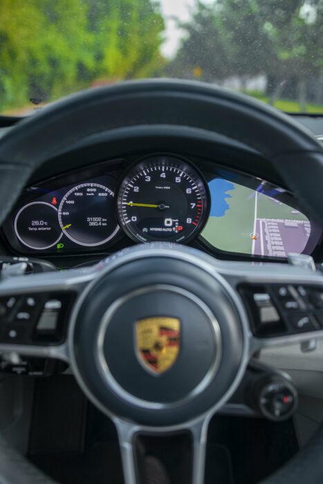 PORSCHE CAYENNE 2020 completo